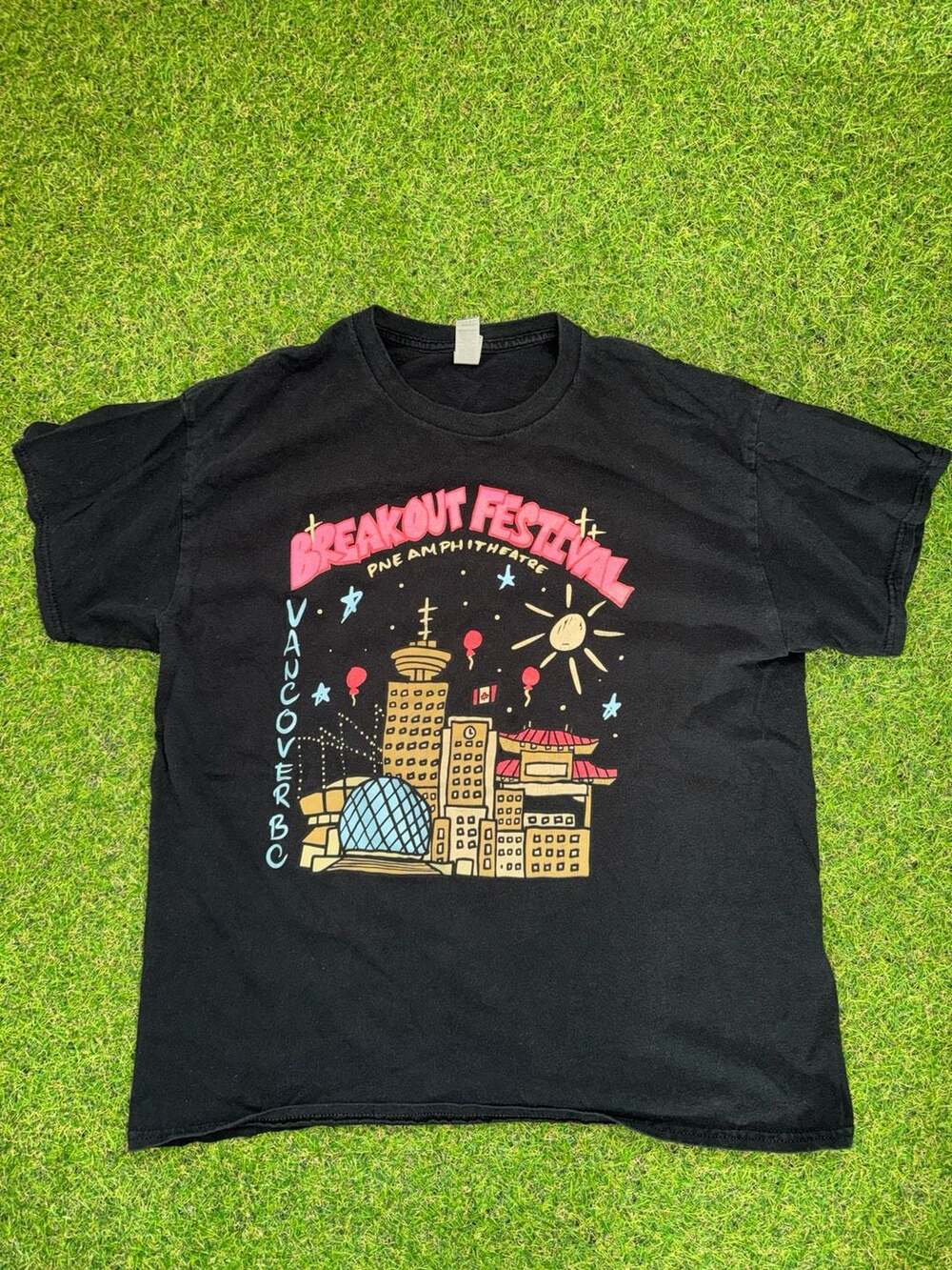 Gildan Breakout Festival PNE Amphitheatre Vancouver BC T-Shirt Size L